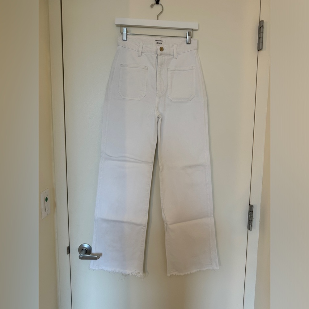 Wide leg, white jeans